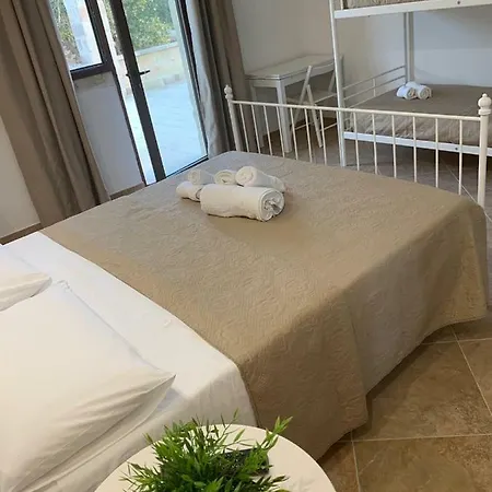 Le Tre Colonne Bed & Breakfast