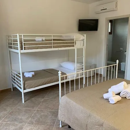 Le Tre Colonne Nocleg ze śniadaniem 3*